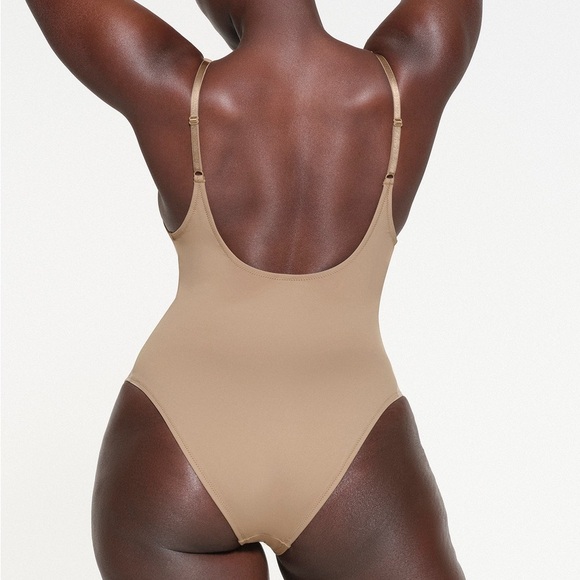 Skims Scoop Neck One Piece Swimsuit Desert Color - Picture 2 of 5